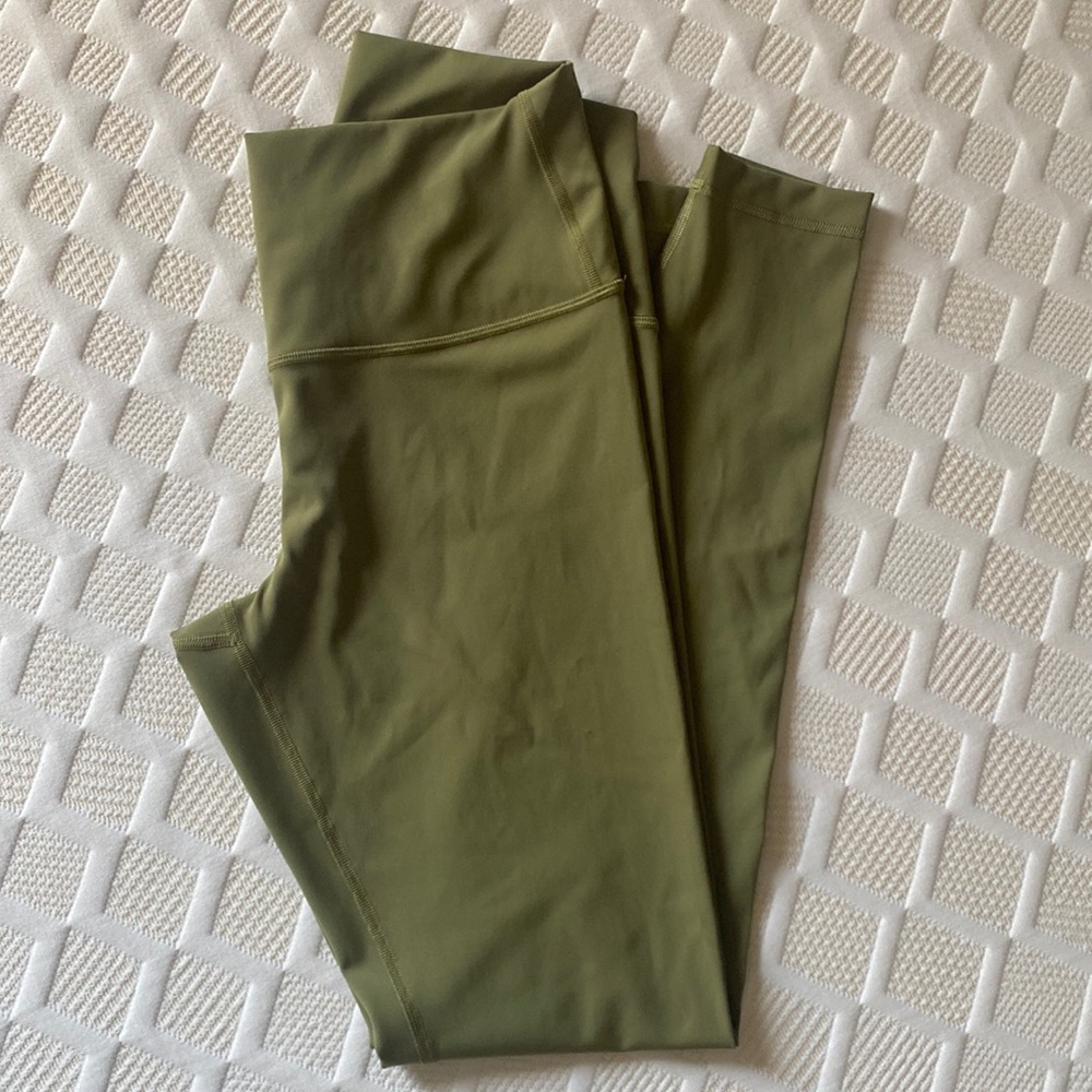 Lululemon wunder under high rise *full-on luxtream 28”
